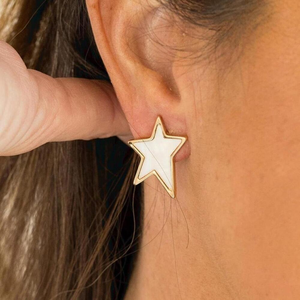 Plunder white star earrings boho